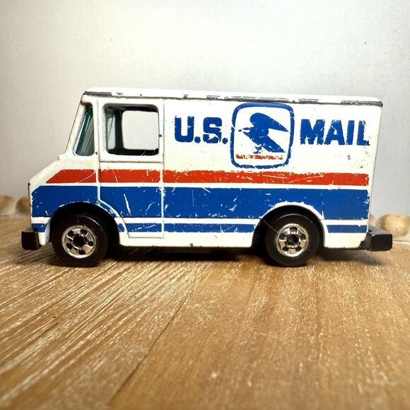Hot Wheels Service Vehicles Lot - US Mail Truck, Phone Truck, Flatbed Vintage - Picture 11 of 15
